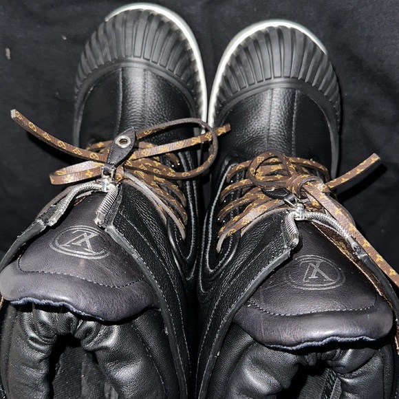 Louis Vuitton boots - Picture 6 of 9